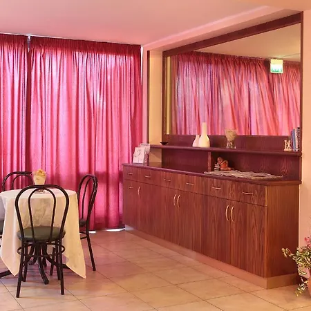 Rock Hotel 3*